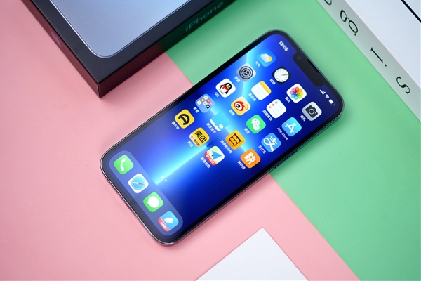 蘋果首次干掉劉海！消息稱iPhone 14將采用打孔屏、后攝不凸起