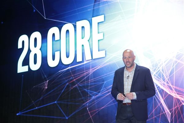 Intel宣布新一代28核心處理器！